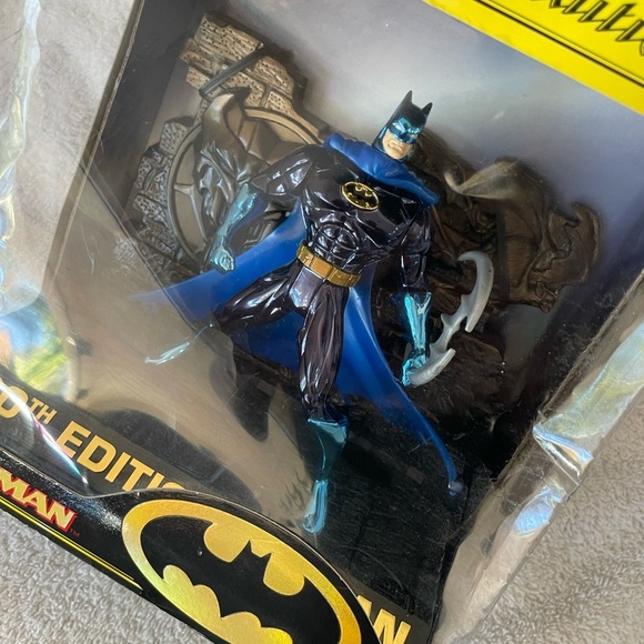 Limited 100th Edition Batman Figure Vintage 1996 - Picture 8 of 14